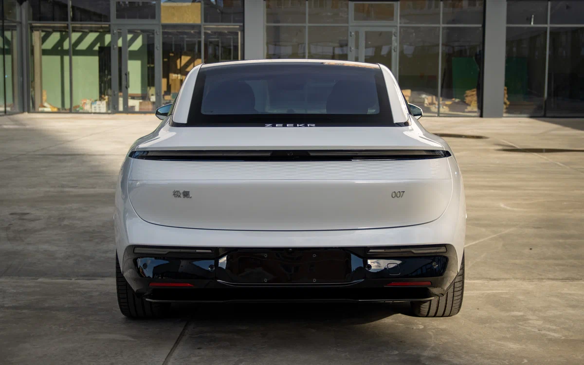 Zeekr 007 аренда
