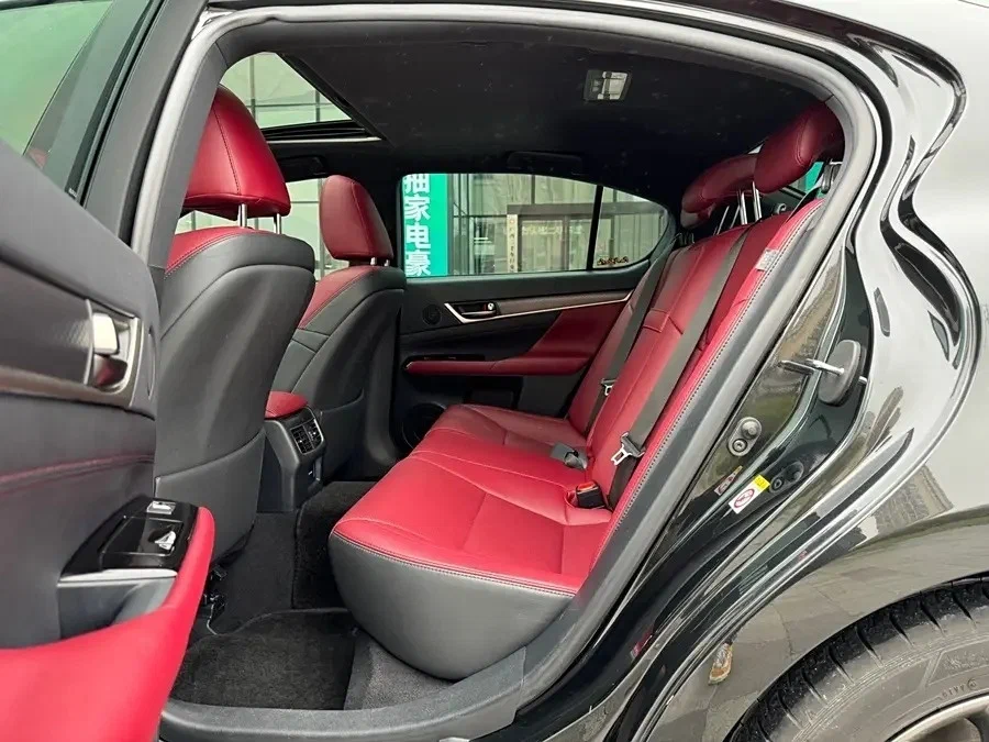 Аренда Lexus GS